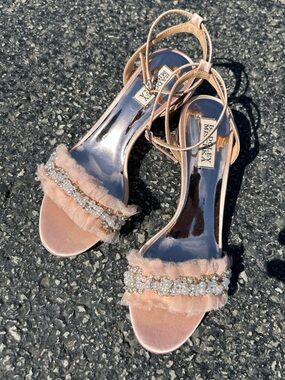 Badgley Mischka Talitha Blush Pink Pearl & Rhinestone Chiffon Strap Shoes Size 7